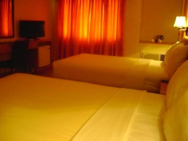 Pamulinawen Hotel Laoag Ruang foto