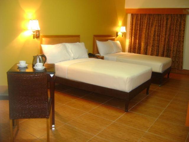 Pamulinawen Hotel Laoag Ruang foto