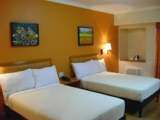 Pamulinawen Hotel Laoag Ruang foto