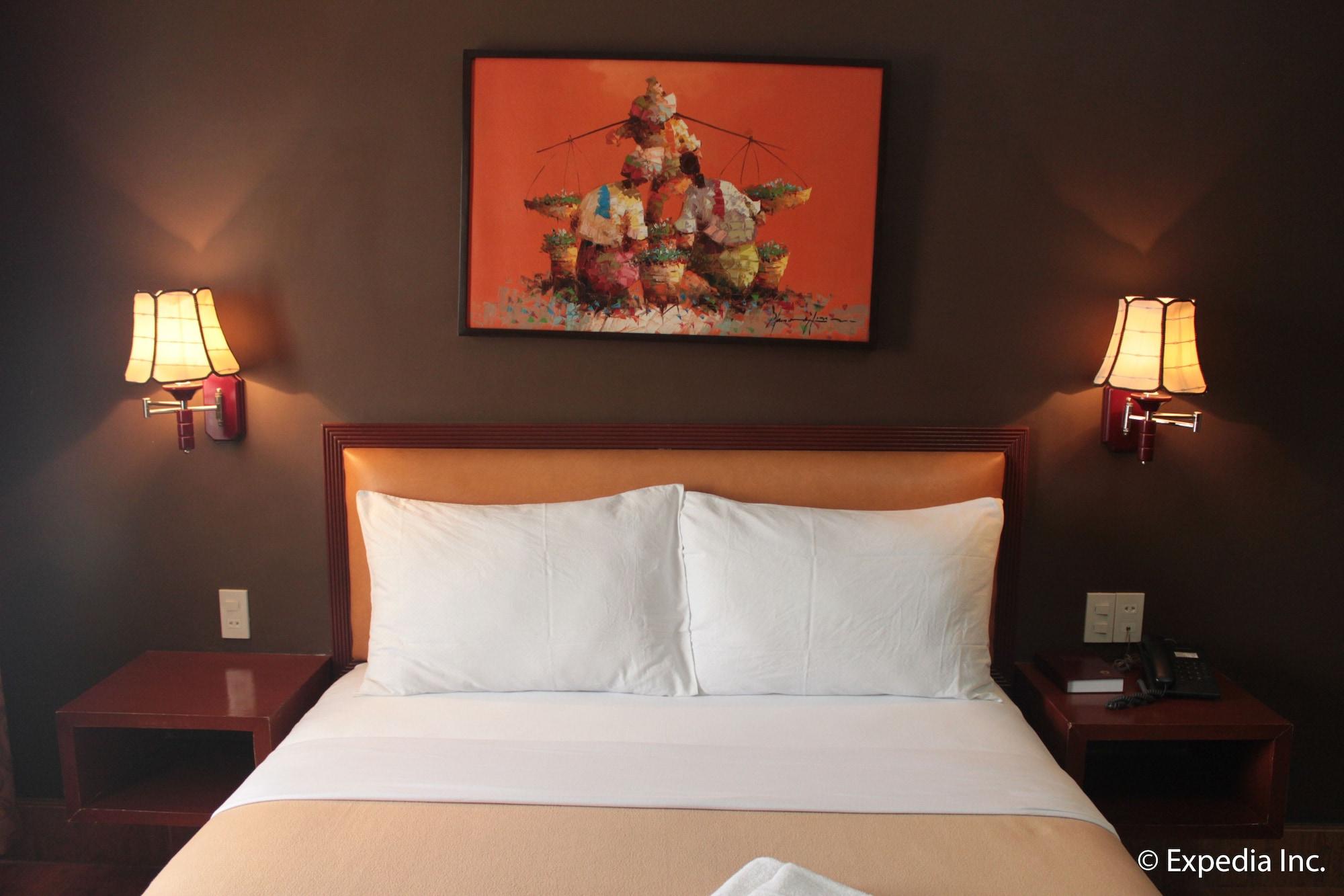 Pamulinawen Hotel Laoag Bagian luar foto