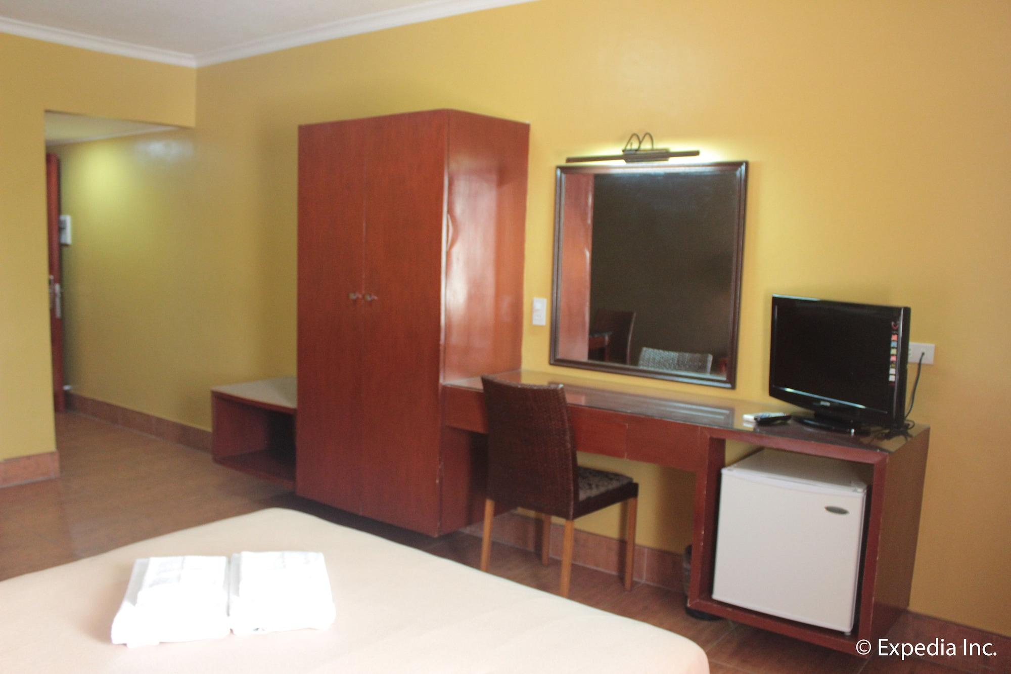 Pamulinawen Hotel Laoag Bagian luar foto
