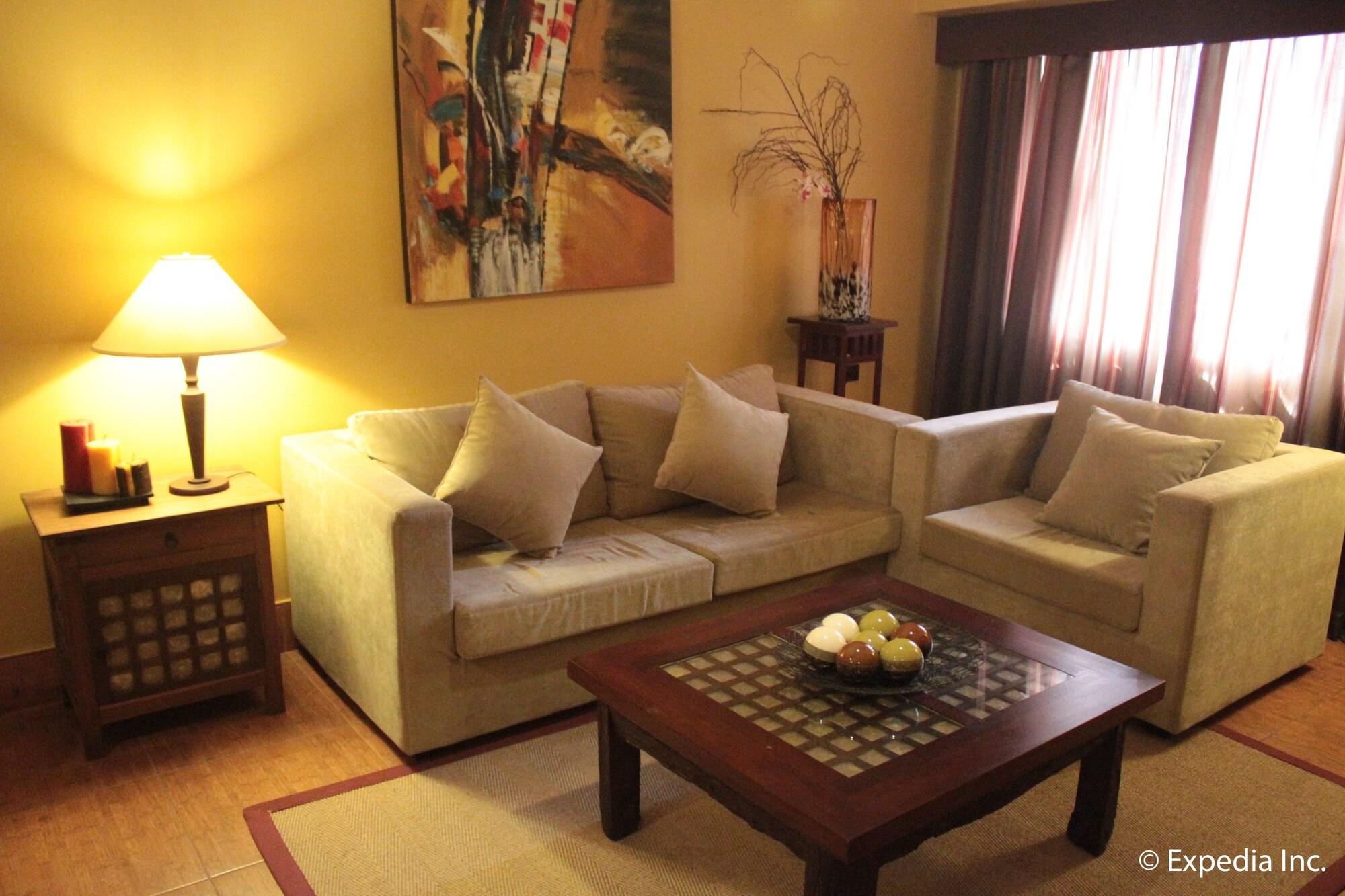 Pamulinawen Hotel Laoag Bagian luar foto