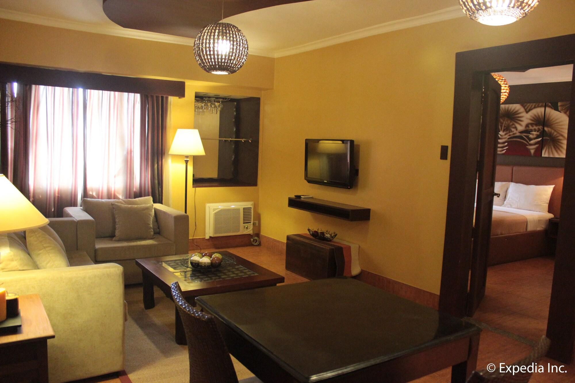 Pamulinawen Hotel Laoag Bagian luar foto